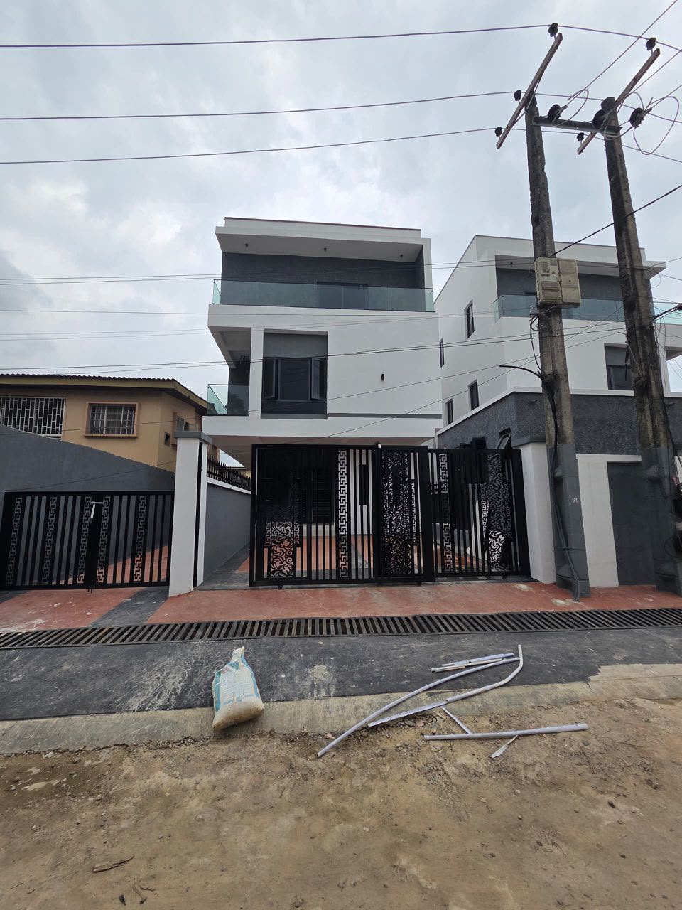 🏡4 bedroom fully detached + bq
