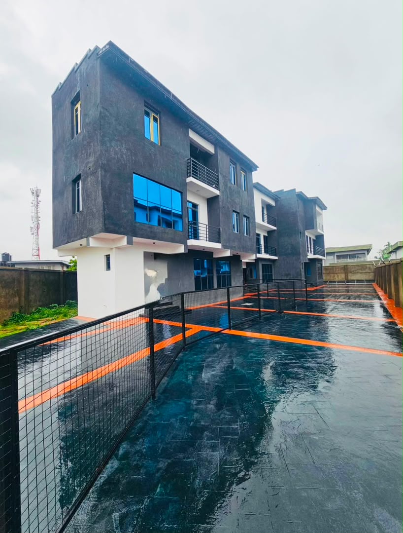 🏡4 bedroom terrace duplex + bq
